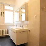 Spacious Flat With Game & Pool Table شقة زيورخ