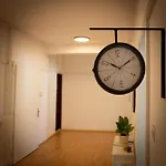 شقة Spacious Flat With Game & Pool Table *