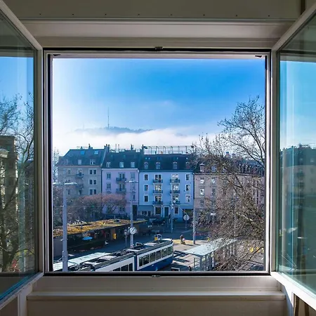 Spacious Flat With Game & Pool Table * Цюрих