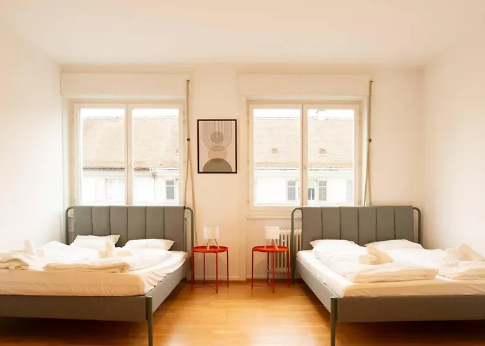 Spacious Flat With Game & Pool Table Apartman *